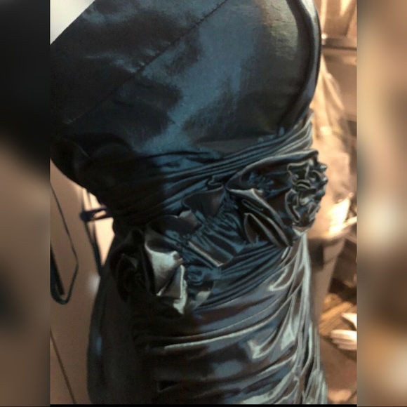 Prom dress - Picture 3 of 4